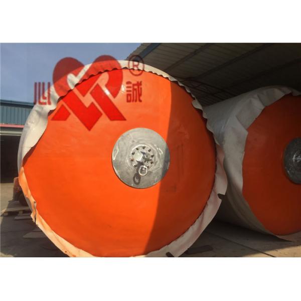 Закрытая пена клетки заполнила обвайзеры шлюпки