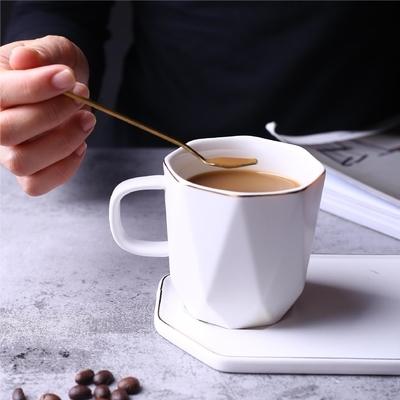 Tasses à café de bureau en céramique géométriques dorées, tasses à café simples noires et blanches, tasses et soucoupes à thé fleuries pour l'après-midi