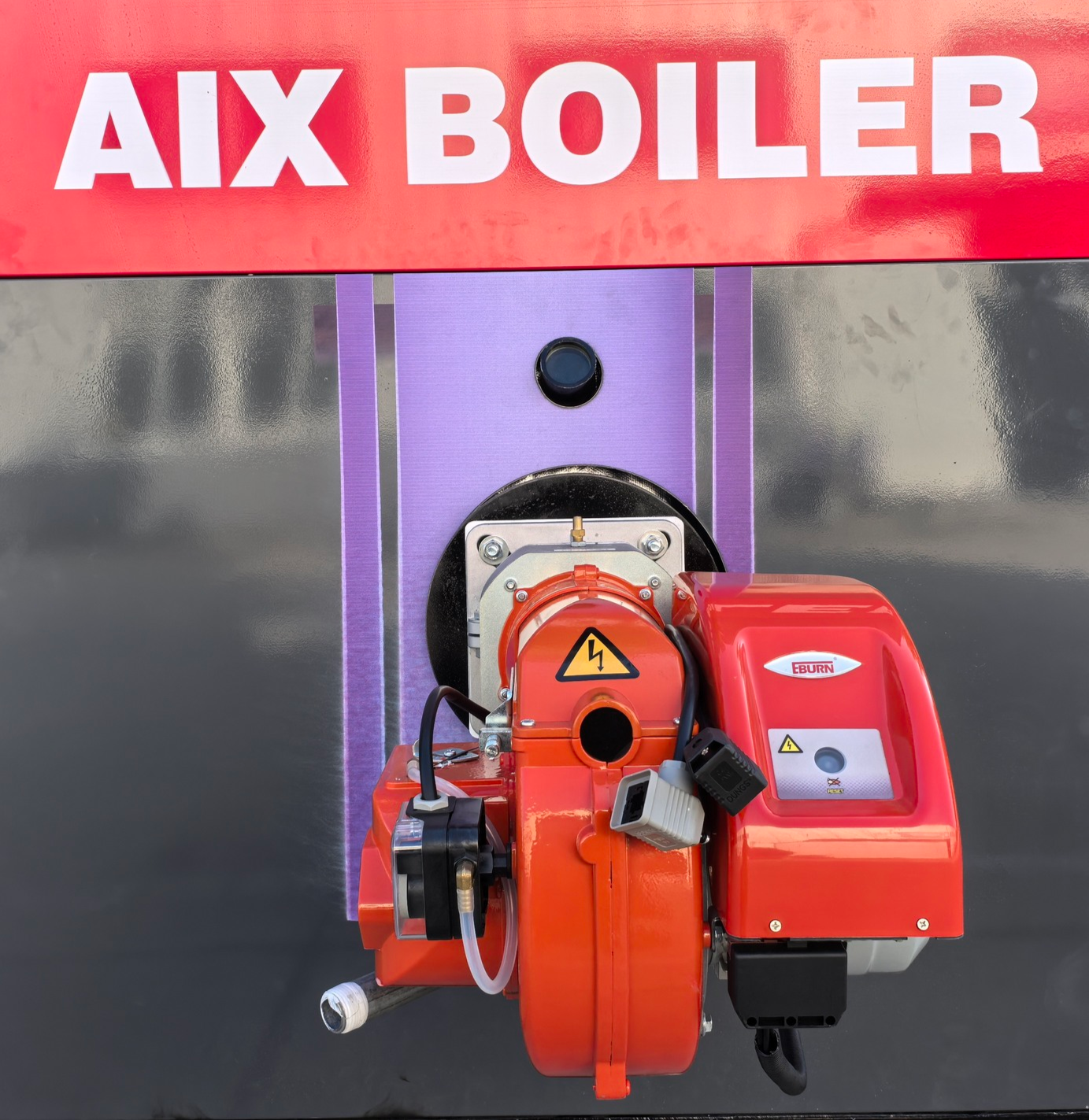 LSS Vertical 800kg Fully Automatic Natural Gas Diesel Steam Boiler 98% Efficiency Q245R Steel Fast Pressure Fuel Saving