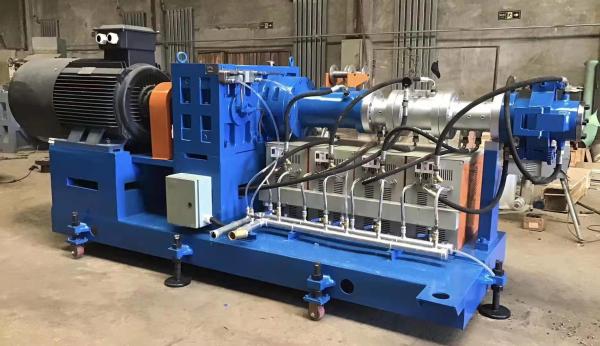 Cold Feed Pin Barrel Rubber Extruder Machine with 12000 KG Weight and 110 kW Power