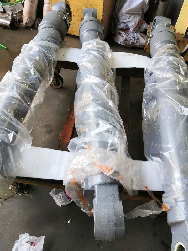 SDLG 6210  boom  arm  bucket  hydraulic cylinder