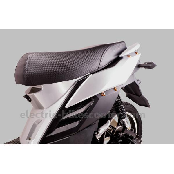 35 mph Electric 2 Wheel Scooter Gear motor strong climb ability 500W 60V With Alarm System