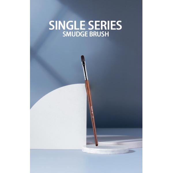 TOUCH UP 22 Mini cepillado de labios multifunción con sombra de ojo y concealante cepillado de cabello sintético con logotipo