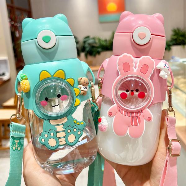 Cute Cartoon Design 680ml Kids Water Bottle with Strap and Straw Sustainable Material