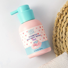 Подарок нежных и Nurishing ингредиента Moisturizing младенца ванны устанавливает клубнику