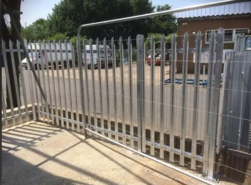 Site Organizing Steel Palisade Fence For Sightline Management Boundary Definition