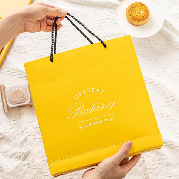 Customizable Dessert Packaging Gift Box For Egg Yolk Puffs Pastries