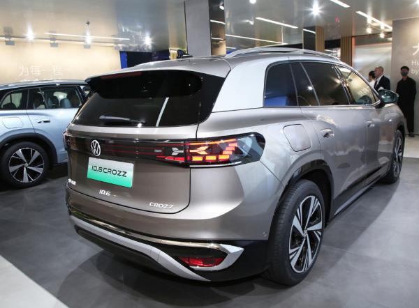 Intelligent Technology Customizable Electric Vehicle Car Pure New Energy VW ID.6 CROZZ New Car
