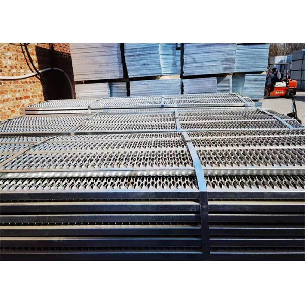 La reja del puntal del apretón de la longitud de 3M de la calzada de la seguridad galvanizó