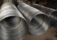 Fio galvanizado mergulhado quente do ferro, baixo aço carbono do arame farpado sanfonado da lâmina