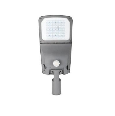 Outdoor Streetlights LED Road Lamp with High Luminous Efficiency and IP65 Waterproof