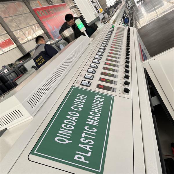Customized PE Pipe Extrusion Line Solid Wall Motor Made In Screw L/D Ratio 33 1-38 1