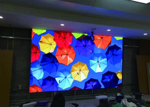 A exposição de diodo emissor de luz de P1.667mm HD fundiu os pontos de alumínio do × 180 dos pontos da embalagem 240