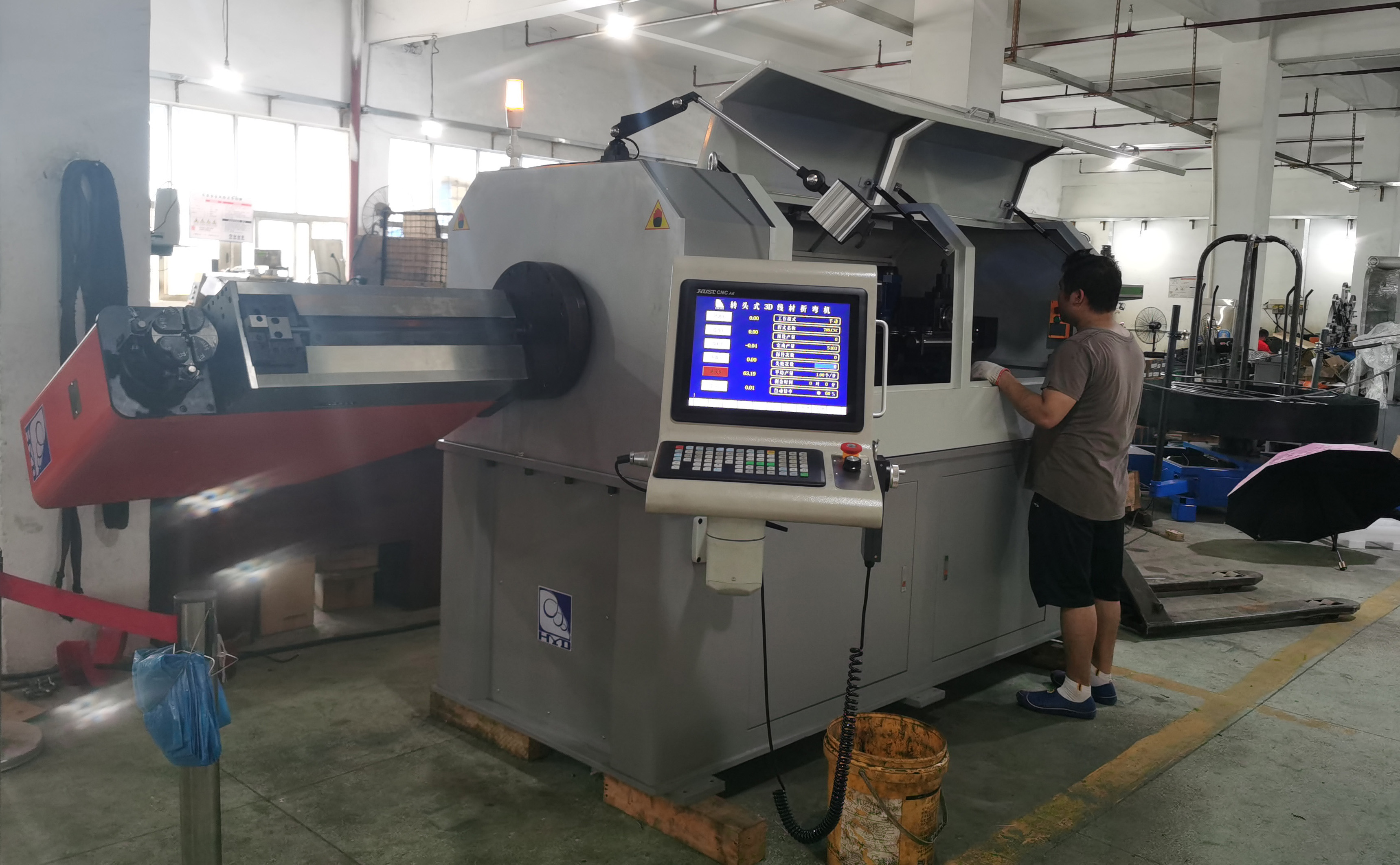 Сервопривод тряся главное гнуть гибочное устройство провода CNC 3D формируя машину