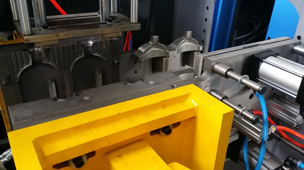 El HDPE PP ordeña la máquina del moldeo por insuflación de aire comprimido de la protuberancia de la botella del champú del yogur