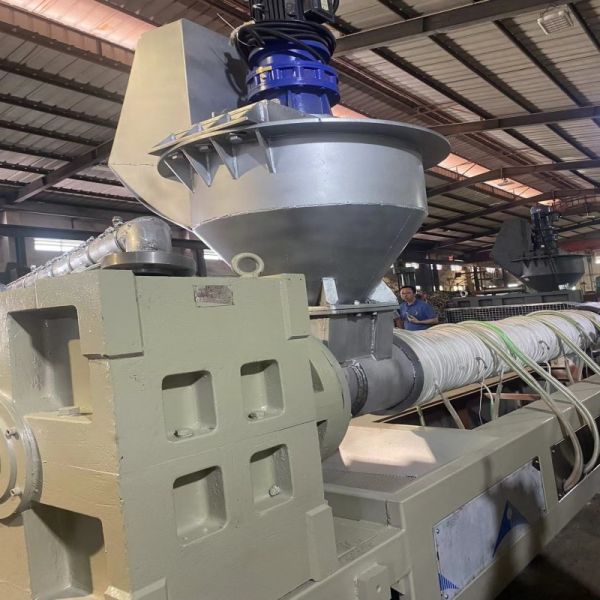 JCD200 Heavy-duty Single Screw Pelletizing Extruder For Engineering Plastic Processing