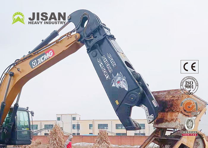 Excavator Metal Shears With Powerful Hydraulic  Cutting Force For Scrap Metal Recovery And Industrial Demolition Tasks