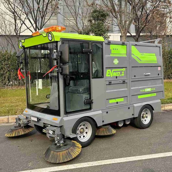 High-Power Dust/Debris Collection for Big Areas 1970mm Wheelbase Industrial Sweeper