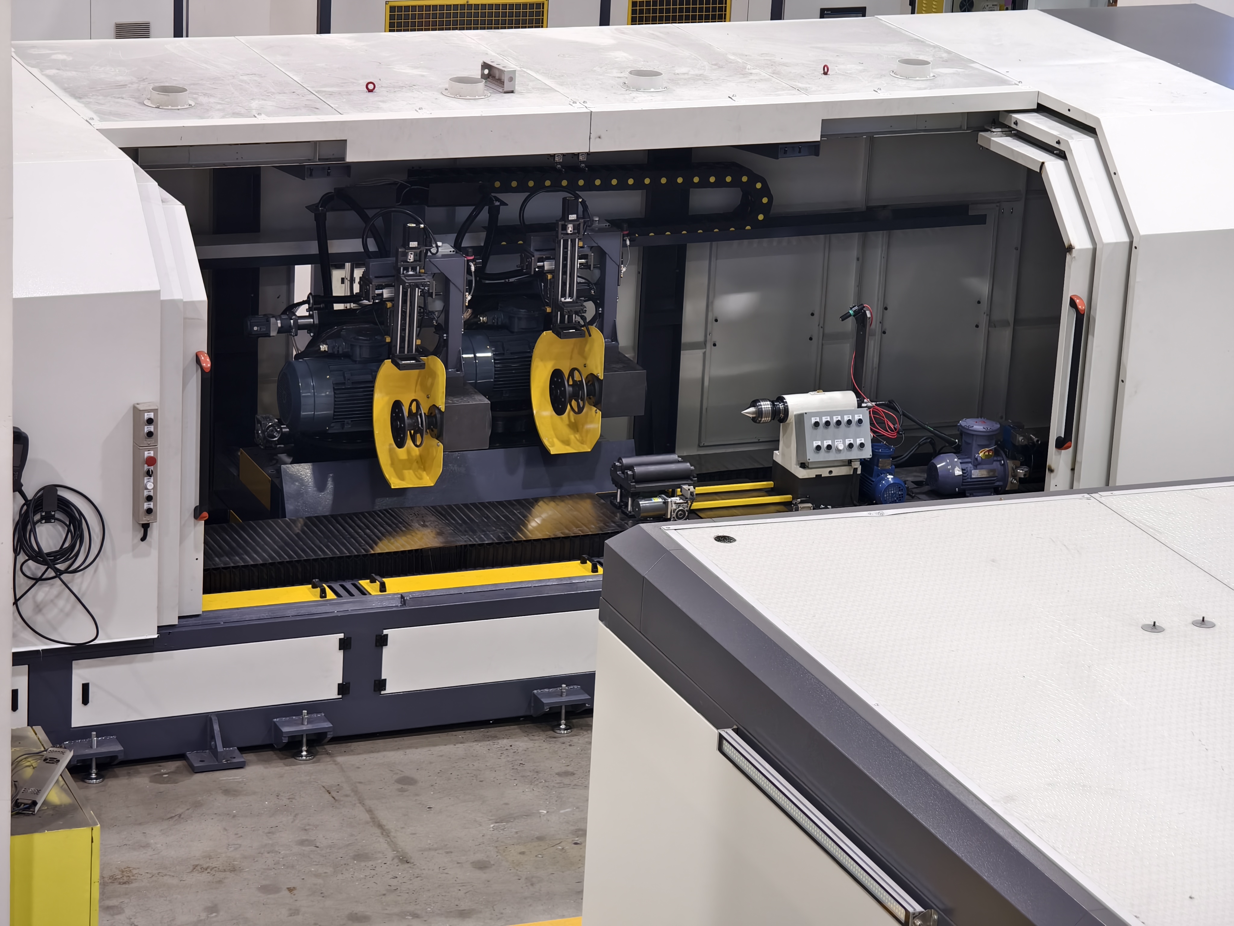 Semi Automatic CNC Polishing Machine For Motorcycle Footpegs
