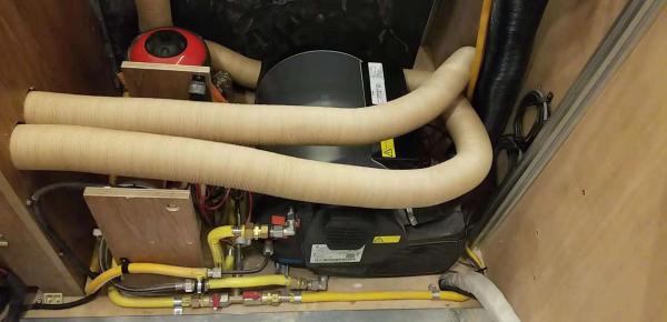 JP 6KW AIR AND WATER COMBI LPG HEATER WITH 10L WATER TANK SIMILAR TO TRUMA 6E