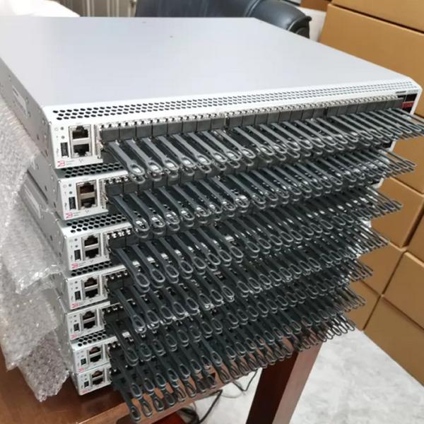 BR-G620-48-32G-R Brocade G620 Switch with 48 x 32Gb SFP+ Ports FOS9.1  FOS9.2 48 port Preco