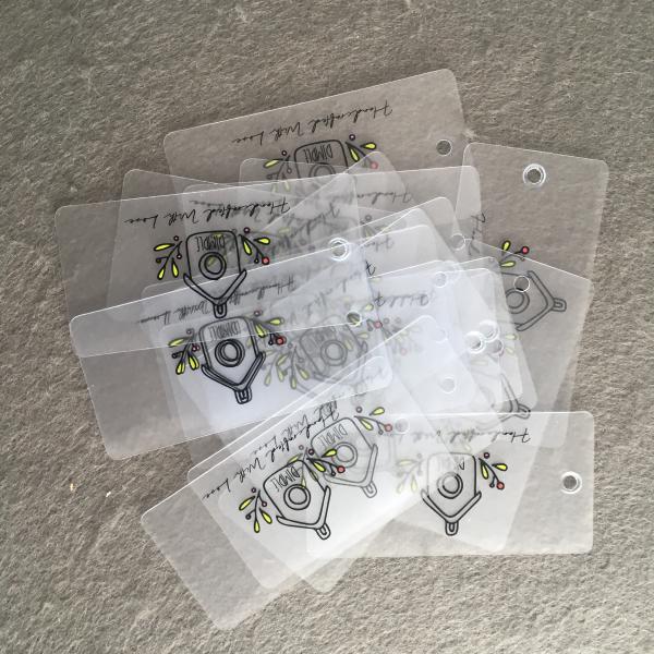 Customized Logo Silk Screen Printing Plastic Hang Tags