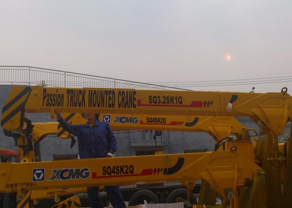 Durable Light Commercial Mobile Truck Loader Crane , 3.2 Ton Crane