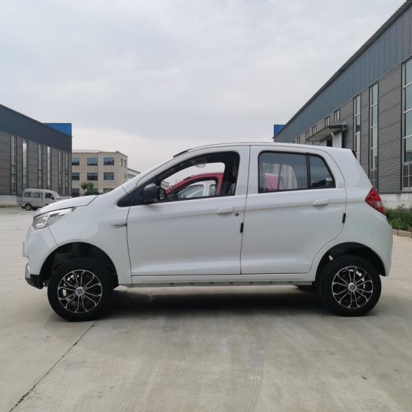 Right hand drive electric car high speed electric vehicle  5 doors 4 seats with lithium battery