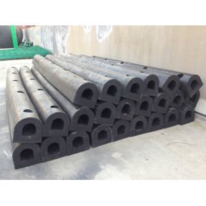 8-10 лет Продолжительность жизни Д-типовой резиновый фендер Отличная устойчивость к воздействию погоды для поглощения энергии удара