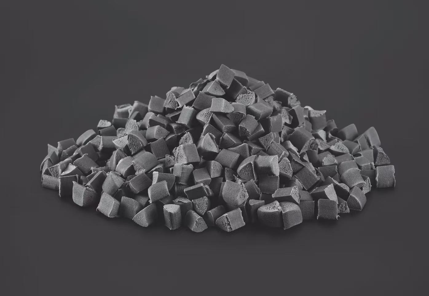 Cleaning Wear Resistant Abrasive Media Offering Ware Rate Less Than 1.5 Percent Designed for Durable Surface Preparation