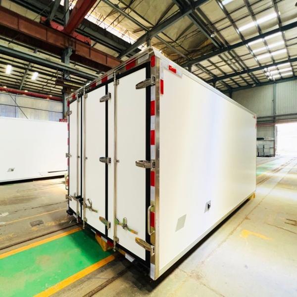 Modern 4300X1950X1910 Refrigeration Truck Box Body