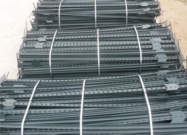 Sports Field 48 Inch Chain Link Fence With Ball-Stop Netting