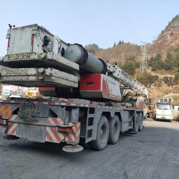 Poids de levage maximal 16 t XCT80 Zoomlion Machinerie de construction Grue lourde Grue de camion