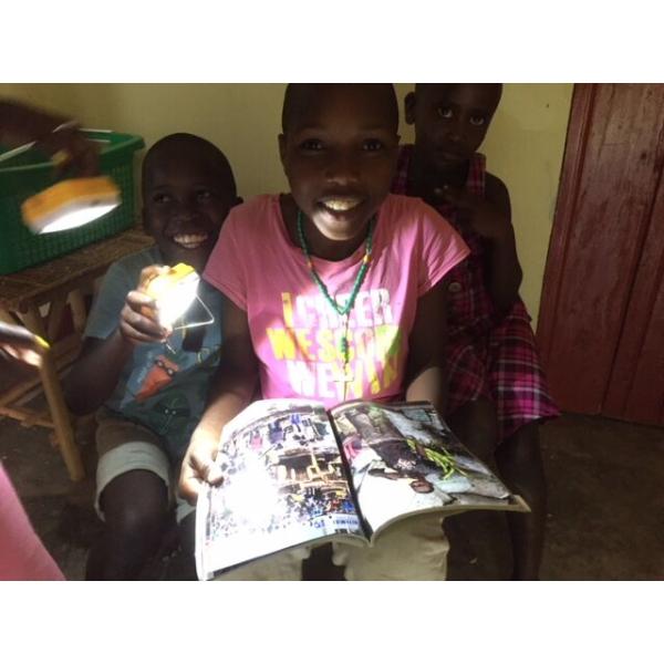 Света доступной мини портативной машинки солнечные приведенные в действие мини читая для детей зон -решетки, который нужно изучить