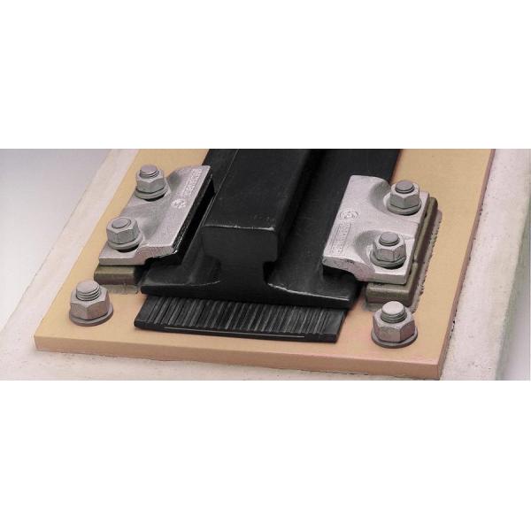 Велдабле низкопробные железнодорожные зажимы рельса зажимов/отверстий двойника с объединенным резиновым блоком и верхним зажимом в железной дороге