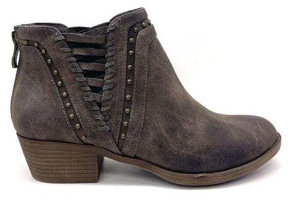 Waterproof Womens Footwears Shoes With Lace Up Slip On Closure Type