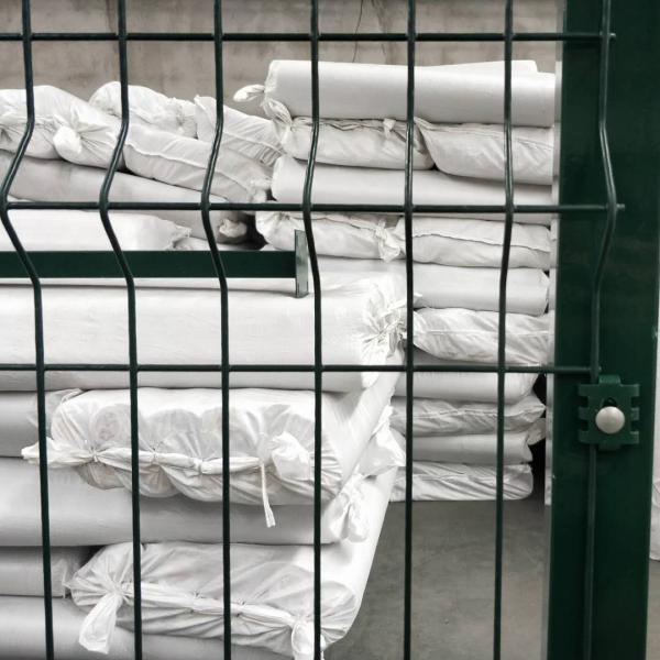 Outdoor Power Coated 3d Welded Wire Fence Bent High Security Curved Mesh