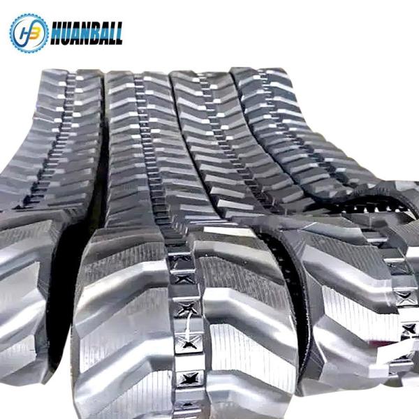 Customize Komatsu CD30r 320mm Wide Excavator Rubber Track Size 320*90*58 for Road