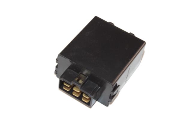 NPR 6P CXZ81K 10PE1 Isuzu Electrical Parts Unit Flasher 1834700621