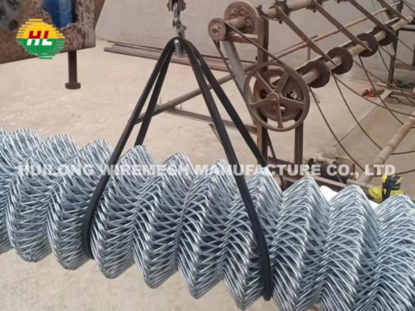 a abertura de 2.5mm 50mm galvanizou inteiramente Diamond Mesh Fencing Ready Stock