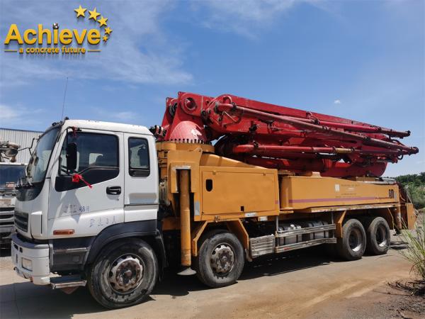 Carro-bomba de concreto montado em caminhão usado Putzmeister M46-5 4141
