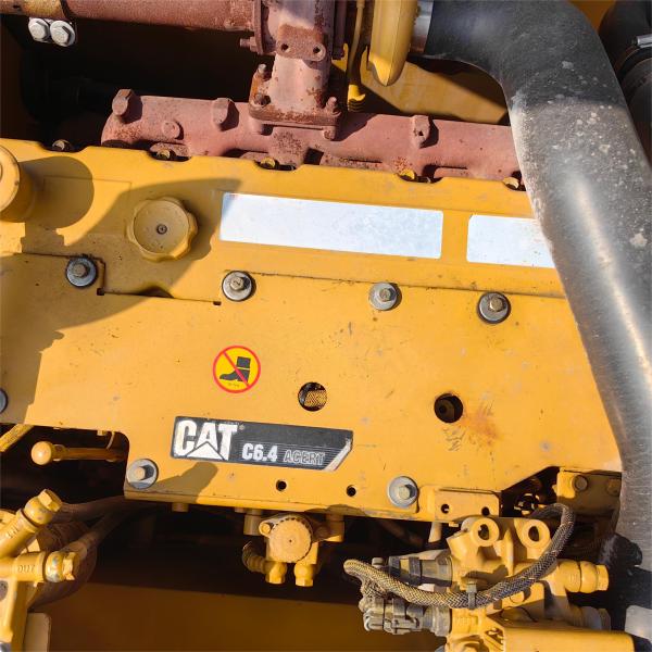 Équipement CAT 323 USA Marque Caterpillar Excavatrices à roues usées