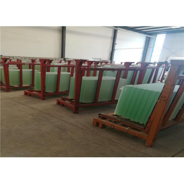 Solid Structure Low Iron Solar Glass 3.2MM / 4MM Thickness Light Transmittance 91.7%