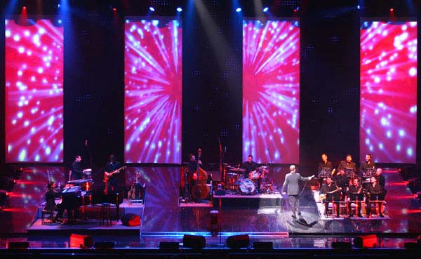 Пикселы приведенные дисплея 711 полного цвета СМД 5050 прозрачные/М2 плотности 1Р1Г1Б П37.5