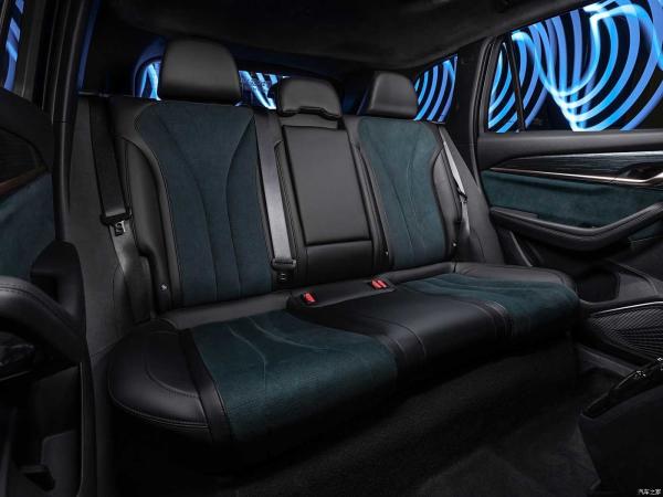 GEELY Monjaro L Front-engine Front-wheel Drive Layout 215km Max. Speed
