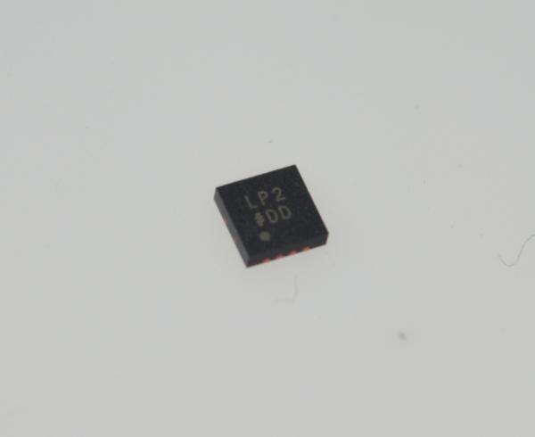ADM7172ACPZ-R7 6.5V 2A Bruit ultra-faible LDO 1μV RMS Bruit 75dB PSRR @ 1MHz 2.3 à 6,5V Entrée LFCSP-8 -40°C à +125°C