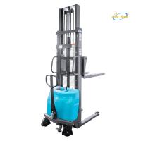 1000 kg de chargeur de palettes semi-électrique avec une hauteur de levage de 1,6 m et une batterie au plomb 12V 110Ah