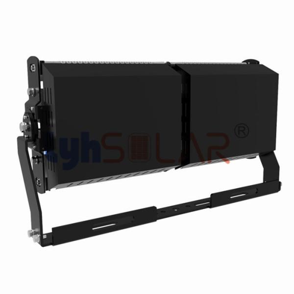 High Pole LED Spot Light Outdoor 6000k Solar Powered With IP67 Waterproof Anti UV Surface Treatment