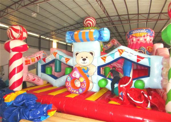 Casa de doces inflável de pintura digital divertida cidade grande parque de diversões temático de doces de natal inflável