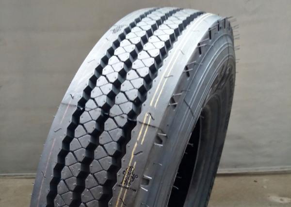 6.00R13LT Pickup Truck Tires , Light Duty Truck Tires With 3 Zigzag Grooves